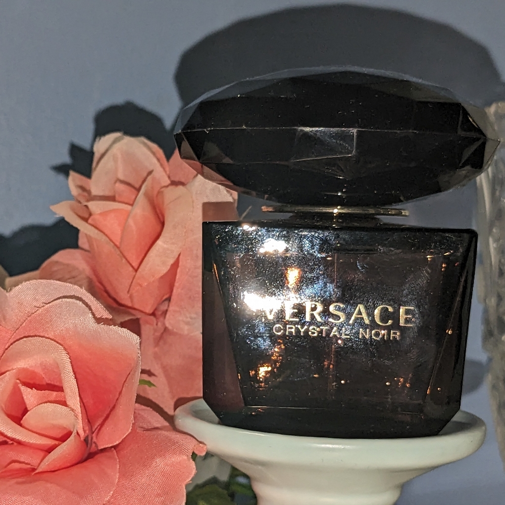Versace - Picture 2 of 5